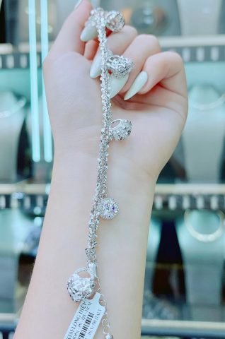 lắc tay nữ charm vàng đính đá