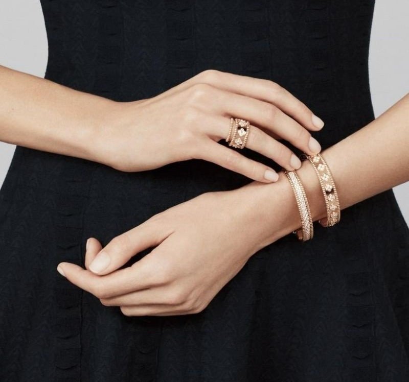 Lắc tay Van Cleef sang trọng, biểu tượng của vẻ đẹp vượt thời gian