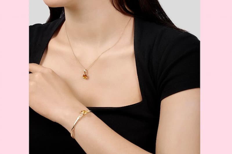 Lắc tay vàng 18K đính đá Citrine PNJ CT00Y000007 rực rỡ, mang năng lượng tích cực