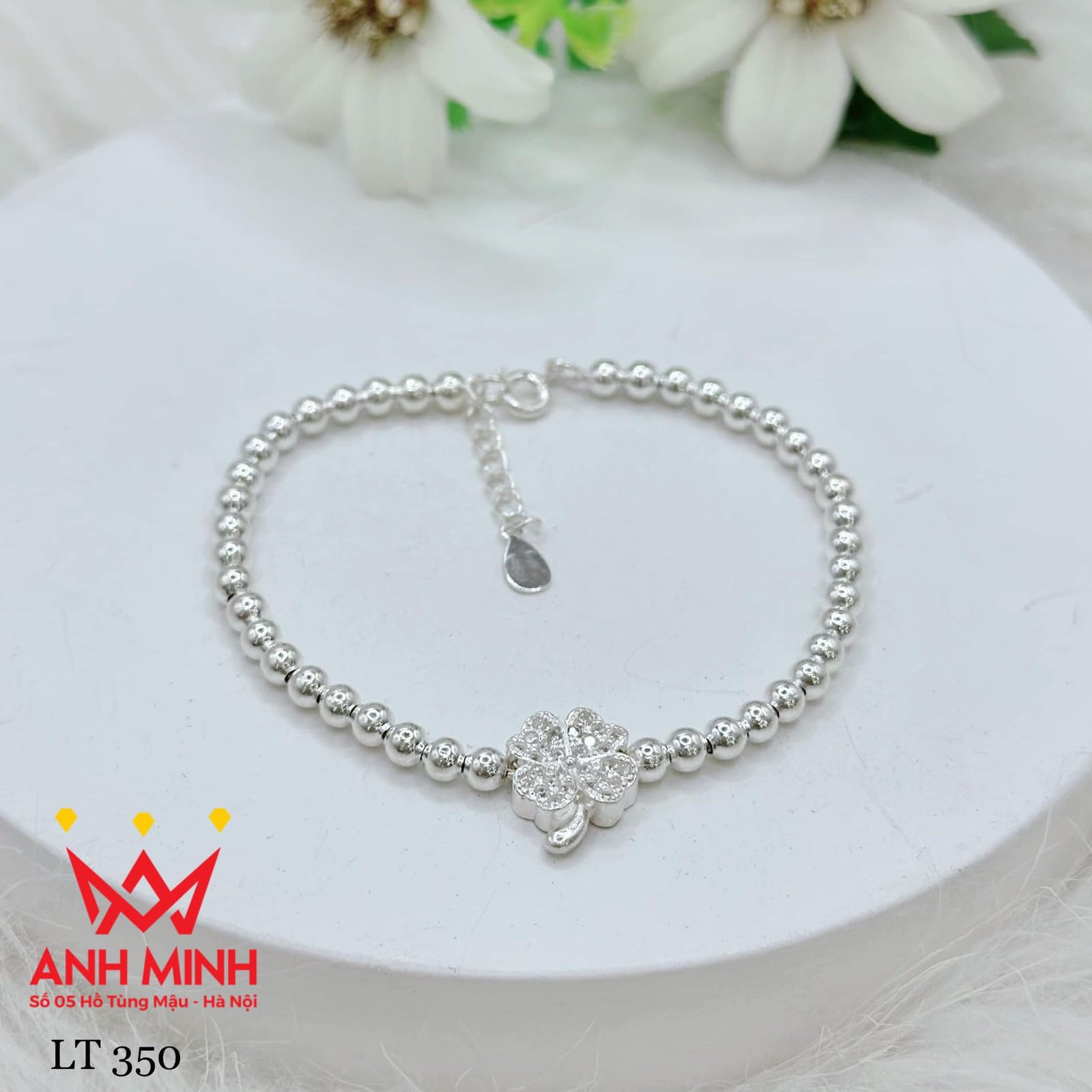 Mẫu lắc tay vàng nữ thời thượng với thiết kế độc đáo