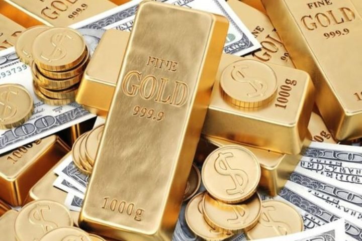 Miếng vàng 9999 nguyên chất, thể hiện giá trị của một chỉ vàng trên thị trường