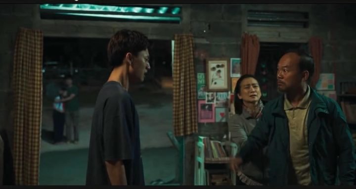 Một cảnh phim cảm động từ "Lật mặt 8" về tình cha con