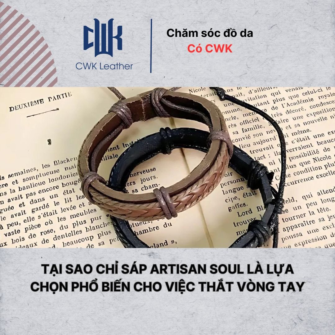 Người thợ thủ công đang tỉ mỉ tạo hình một chiếc vòng tay từ dây sáp