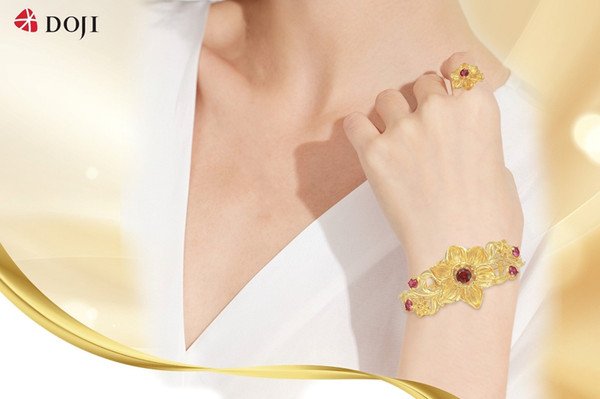 Nguyên tắc đeo vòng tay vàng theo kích cỡ cổ tay