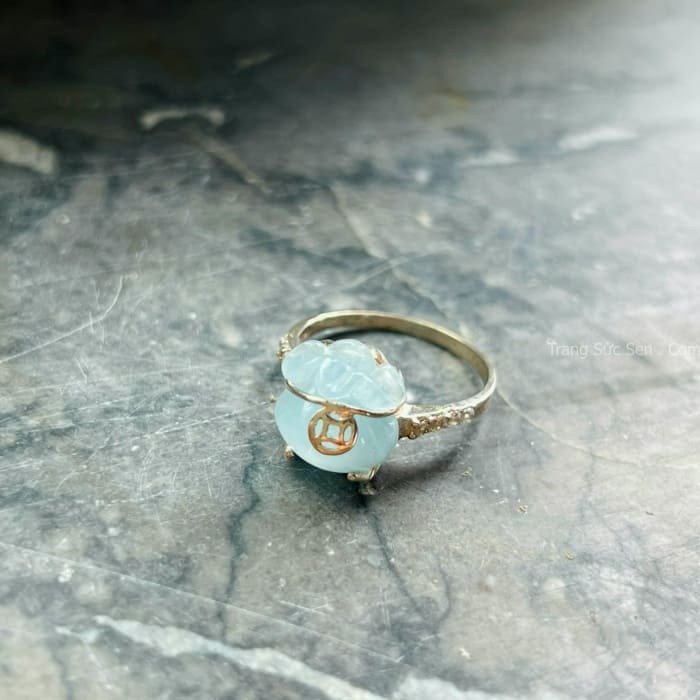 Nhẫn bạc đính đá Aquamarine hình túi tiền độc đáo