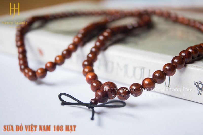 Những chuỗi hạt vòng gỗ sưa quý giá, mang lại giá trị kinh tế bền vững