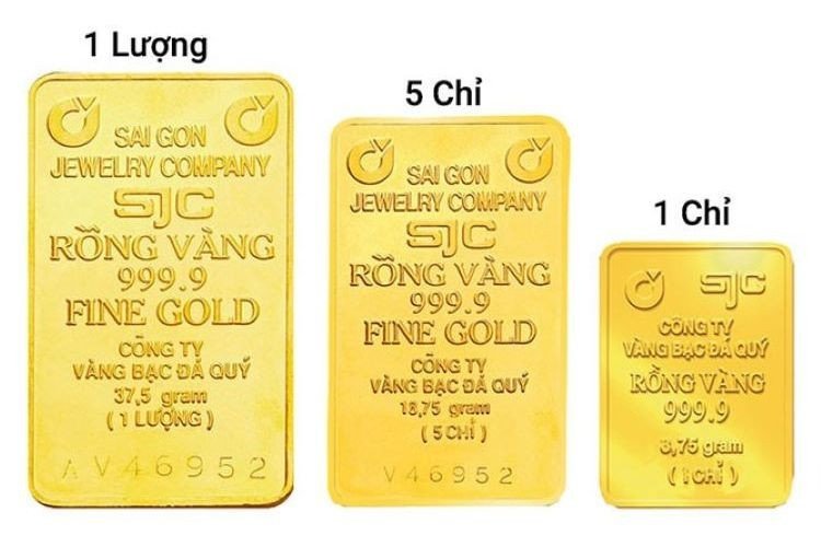 So sánh kích thước các miếng vàng 1 chỉ, 5 chỉ và 1 lượng, giúp hình dung đơn vị đo vàng.