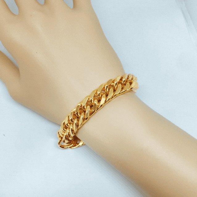 Thiết kế tinh xảo của lắc tay nam vàng 18k 3 cây, chi tiết thủ công tỉ mỉ