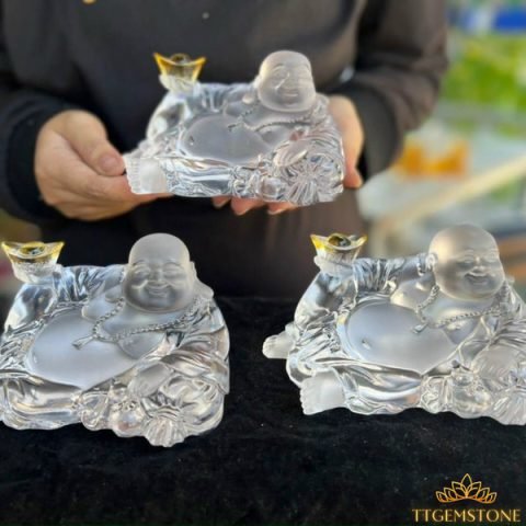 Tượng Phật Di Lặc chế tác từ đá lưu ly mang ý nghĩa phong thủy