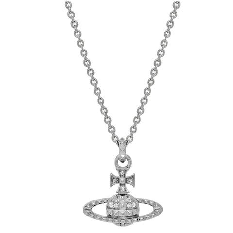 Vòng cổ ngọc trai Vivienne Westwood Mini Bas Relief, biểu tượng được giới trẻ ưa chuộng