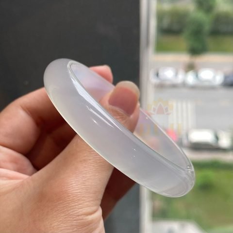 vòng tay bạch nguyệt quang