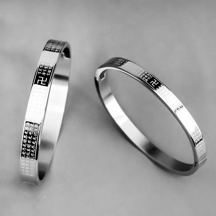 Vòng tay Bát Nhã Tâm Kinh kiểu dáng unisex, chất liệu titan cao cấp