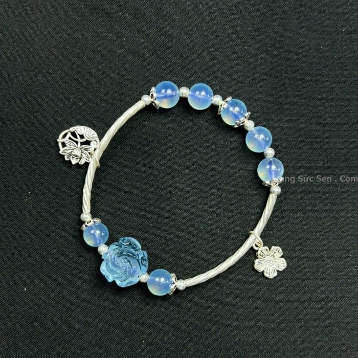 Vòng tay đá Aquamarine thiết kế phối Charm bạc