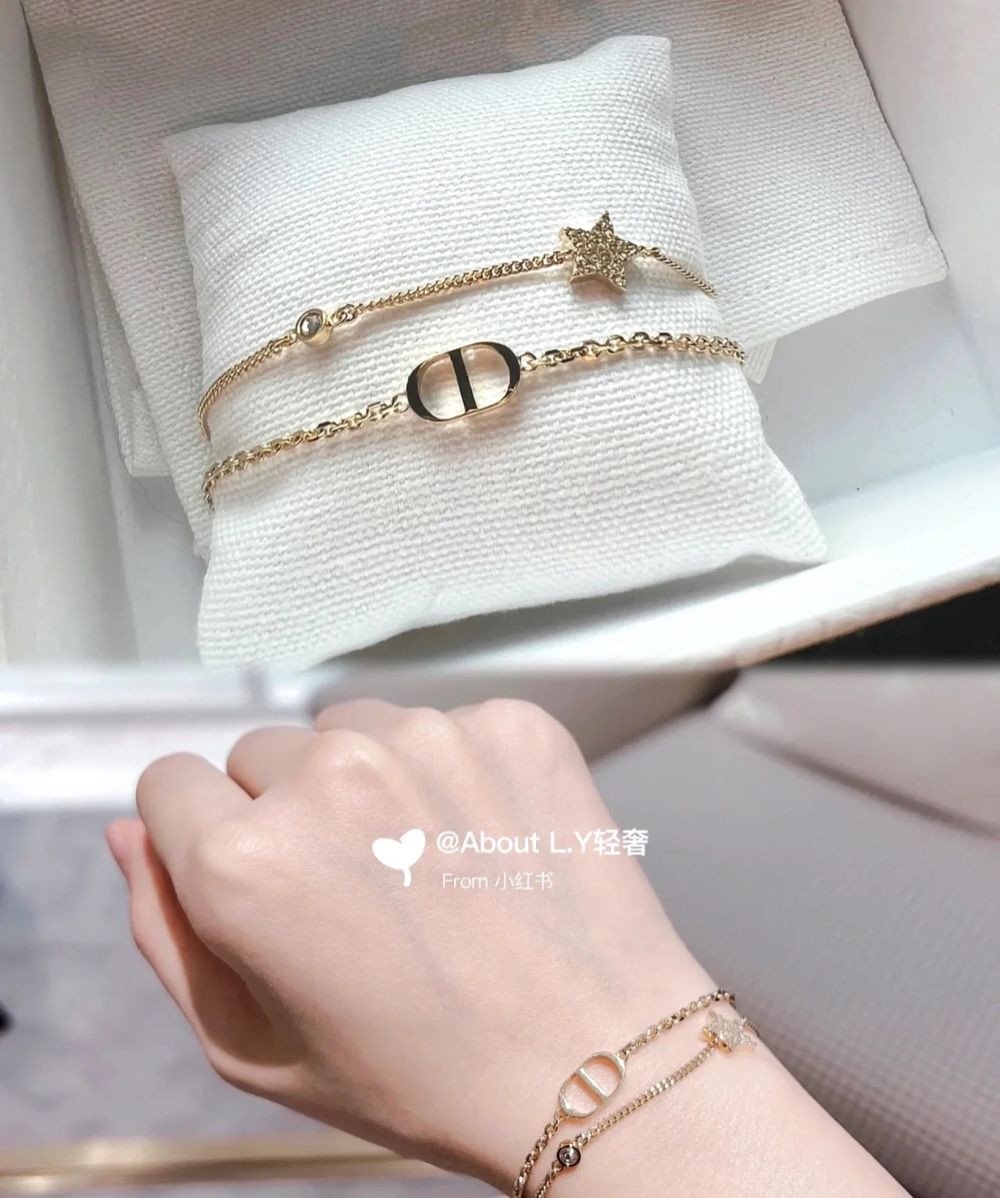 Vòng tay Dior nữ sang trọng và tinh tế