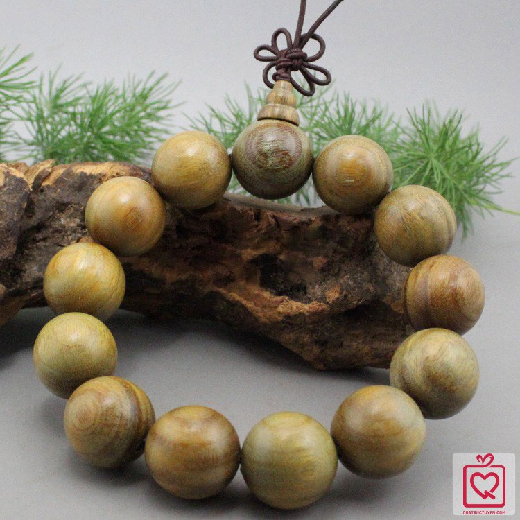 Vòng tay gỗ đàn hương xanh mang lại may mắn và tài lộc phong thủy