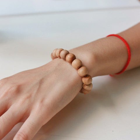 Vòng tay gỗ ngọc am tỏa hương thơm đặc trưng