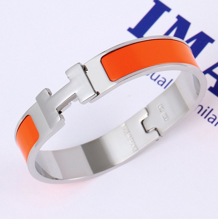 Vòng tay Hermes dành cho nam, chất liệu cao cấp và kiểu dáng thanh lịch