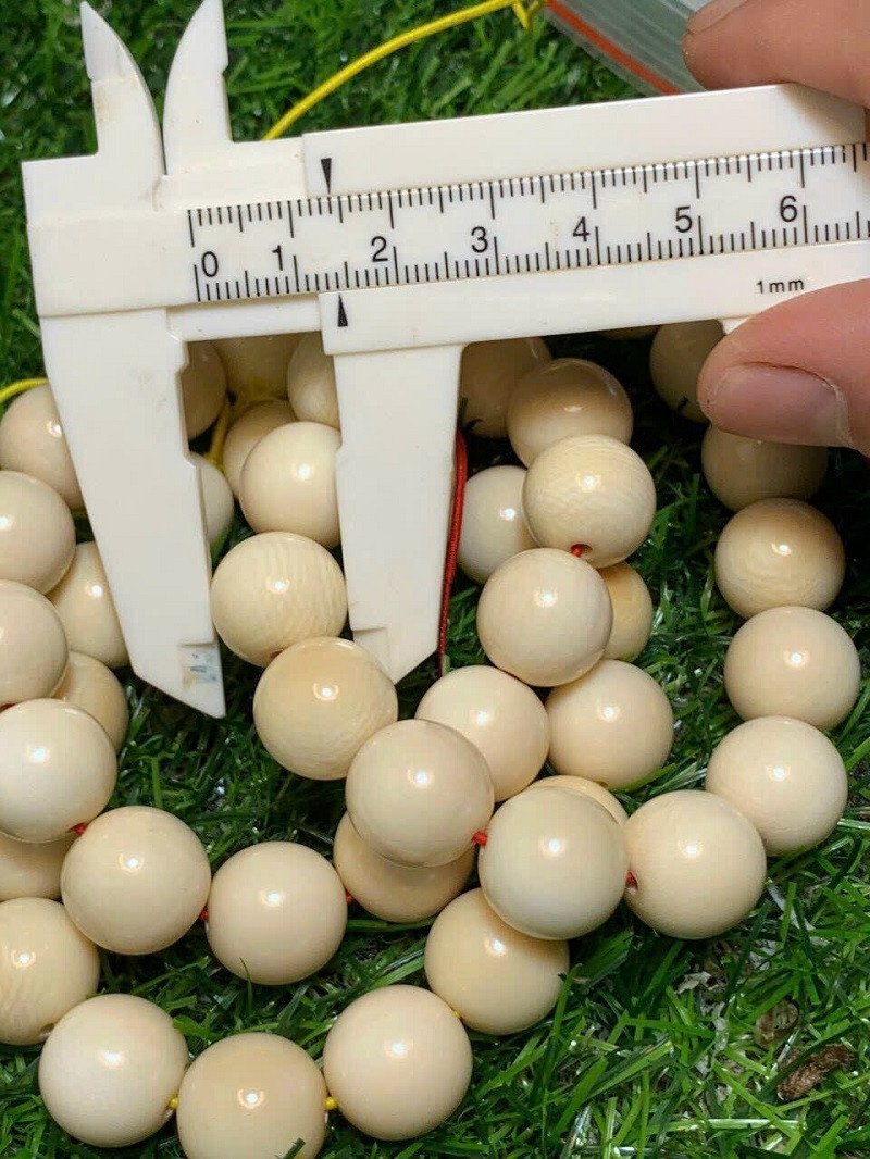 Vòng tay ngà voi hạt 14 ly dành cho nam giới