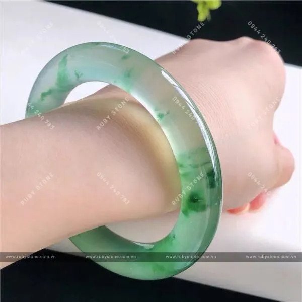 Vòng tay ngọc hoa bay hạt băng cao cấp