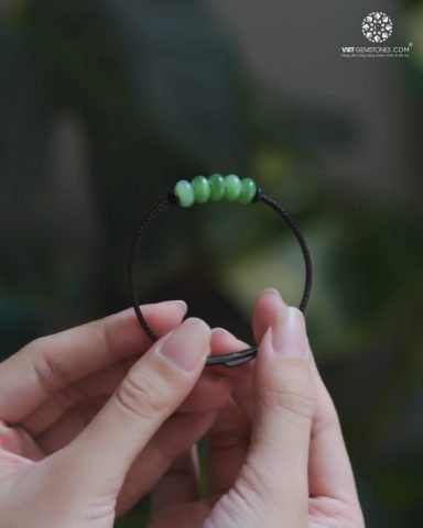 Vòng tay ngũ điếu ngọc bích mang lại may mắn và tài lộc