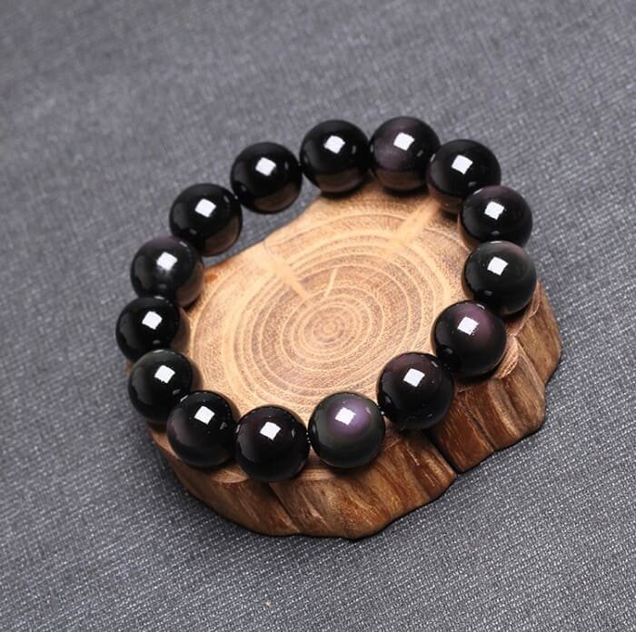 Vòng tay phong thủy mệnh Thủy từ đá Obsidian