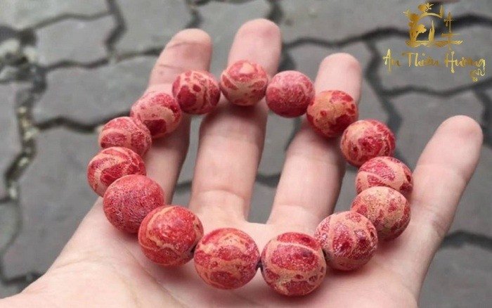 Vòng tay phong thủy nữ mệnh Hỏa màu hồng thạch anh