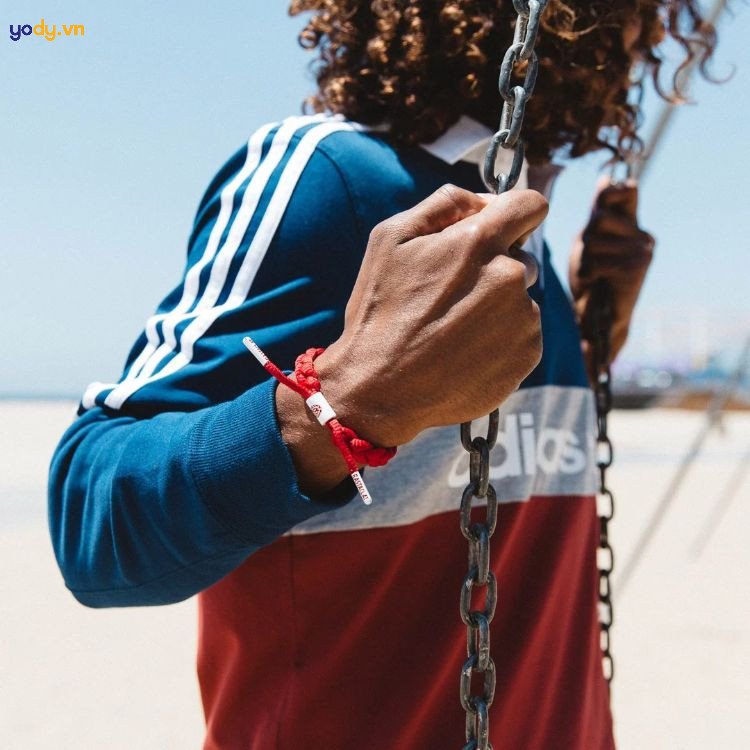 Vòng tay Rastaclat cao cấp với tem giá và bao bì sang trọng