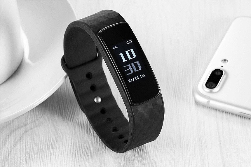 Vòng tay tập gym IWOWN I6 HR với thiết kế linh hoạt, hỗ trợ sạc tiện lợi