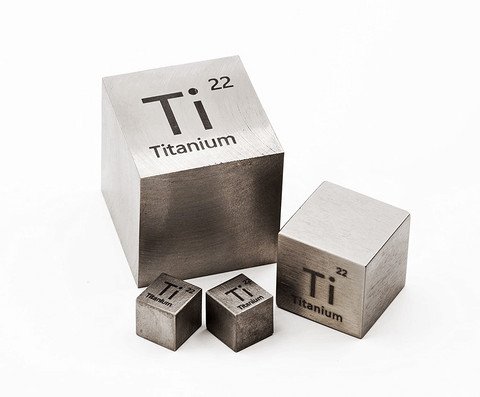 Vòng tay titan sáng bóng, không xỉn màu