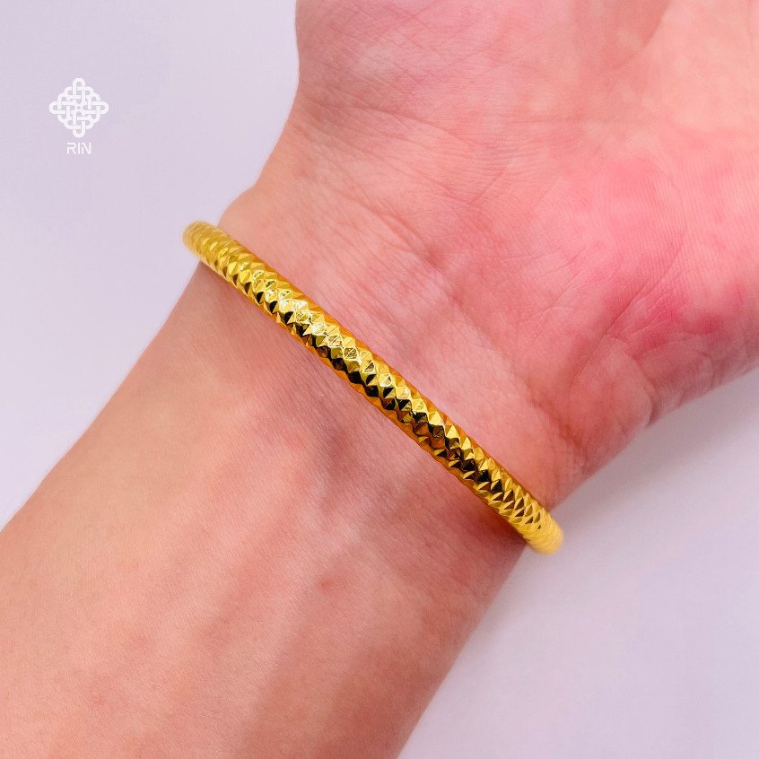 Vòng tay vàng 24K tối giản sang trọng tinh tế