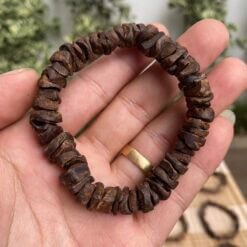 Vòng trầm hương chìm nước Việt Nam CN29, loại gỗ quý, mang ý nghĩa phong thủy tốt lành