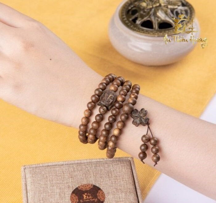 Vòng trầm hương tự nhiên cho nữ mệnh Hỏa