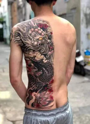Giới Thiệu Một Số Hình Xăm Cá Chép Hóa Rồng Phù Hợp Theo Tuổi