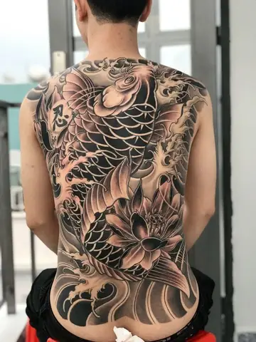 Hình Xăm Cá Chép Kín Lưng Trắng Đen Hình Xăm Cá Chép Kín Lưng Trắng Đen