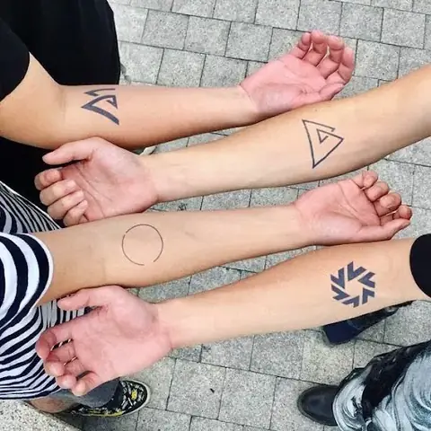 Hình Xăm Cặp Chất Với Hội Bạn Thân
