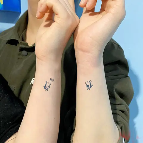 Hình Ảnh Cho Hình Xăm Cặp Mini Ở Ngón Tay: Hình Ảnh Cho Hình Xăm Cặp Mini Ở Ngón Tay: