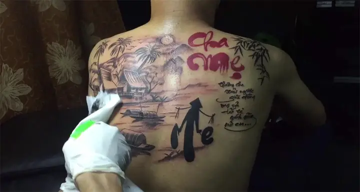 Hình Xăm Cha Mẹ Kín Lưng Giá Bao Nhiêu Tiền?