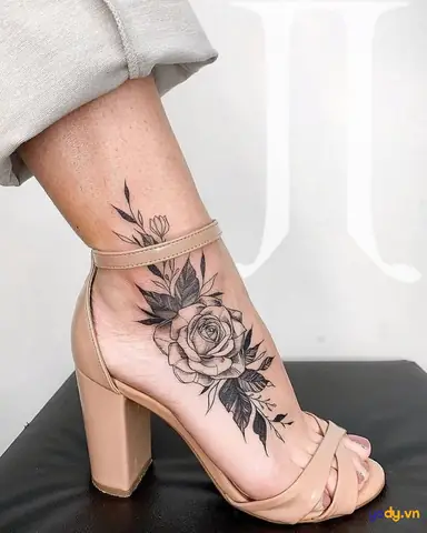 Hình Xăm Chân Nữ Thu Hút Ở Bàn Chân