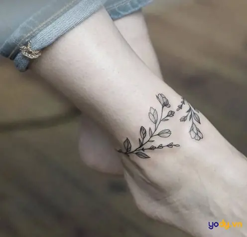Hình Xăm Cổ Chân Nhật Độc Đáo