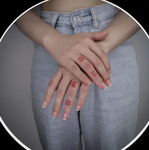 Hình Xăm Chữ Hán Ý Nghĩa Ở Ngón Tay