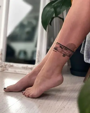 Hình Ảnh Cho Hình Xăm Cổ Chân Nữ Cá Tính: Hình Ảnh Cho Hình Xăm Cổ Chân Nữ Cá Tính: