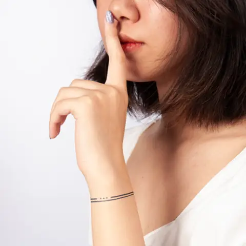 Hình Xăm Cổ Tay Nữ Chất : Họa Tiết Vòng Hình Xăm Cổ Tay Nữ Chất : Họa Tiết Vòng