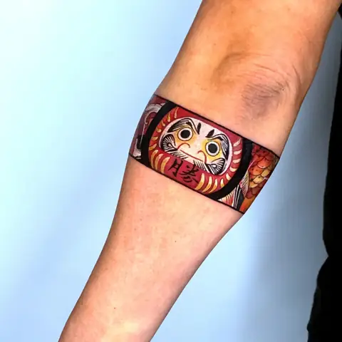 10 Hình Xăm Vòng Tay Nhật Cổ Hoạ Tiết Daruma