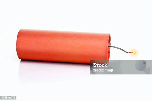 Hình Xăm Con Pháo Đỏ: Ý Nghĩa Thần Thánh, Phong Cách Biến Tấu & Bí Quyết Lựa Chọn