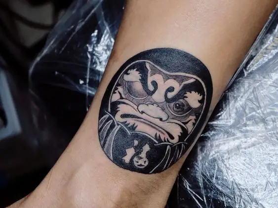 150 Hình Xăm Daruma Trắng Đen