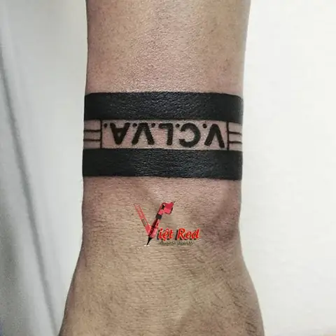 Hình Xăm Vòng Tay Ở Cổ Tay