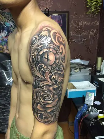 Hình Xăm Đồng Hồ Hoa Hồng Ở Tay