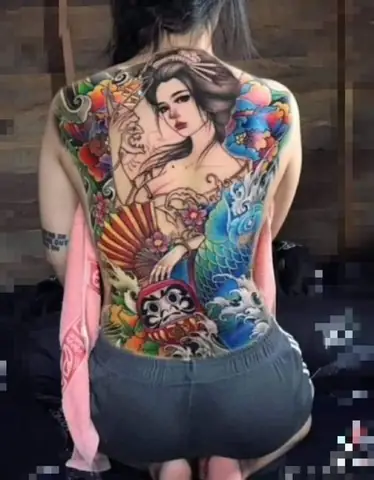 Hình Xăm Cá Chép Full Kín Lưng Cho Nữ