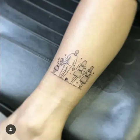Hình Xăm Bóng Lưng Gia Đình 4 Người Hạnh Phúc