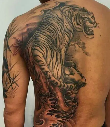 Hình Xăm Hổ Lên Núi